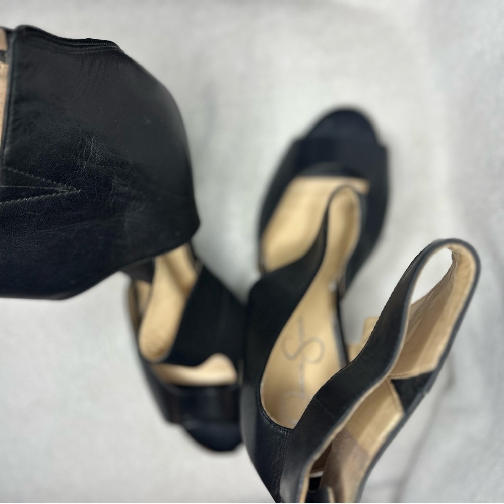 Jessica Simpson Black Heels Classic Design